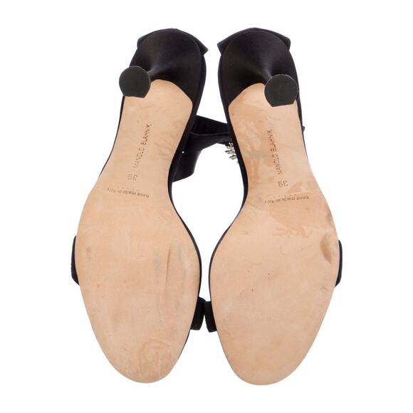 ❤️Manolo Blahnik Satin Crystal Heels❤️ - Picture 5 of 5